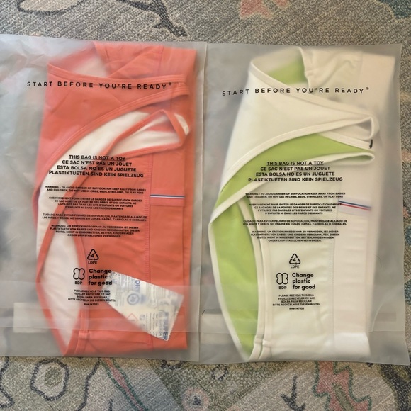 Fourlaps BUNDLE One Shoulder Solo Athletic Sports Bras NEW Medium - Picture 3 of 8